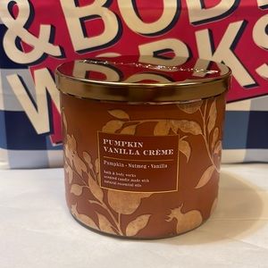 Bath & Body Works pumpkin vanilla cream